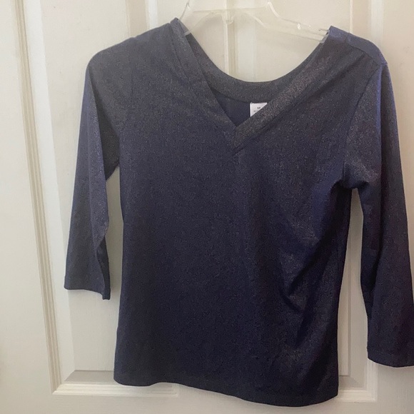 Tops - FINAL MARKDOWN Shimmery ladies tee small
